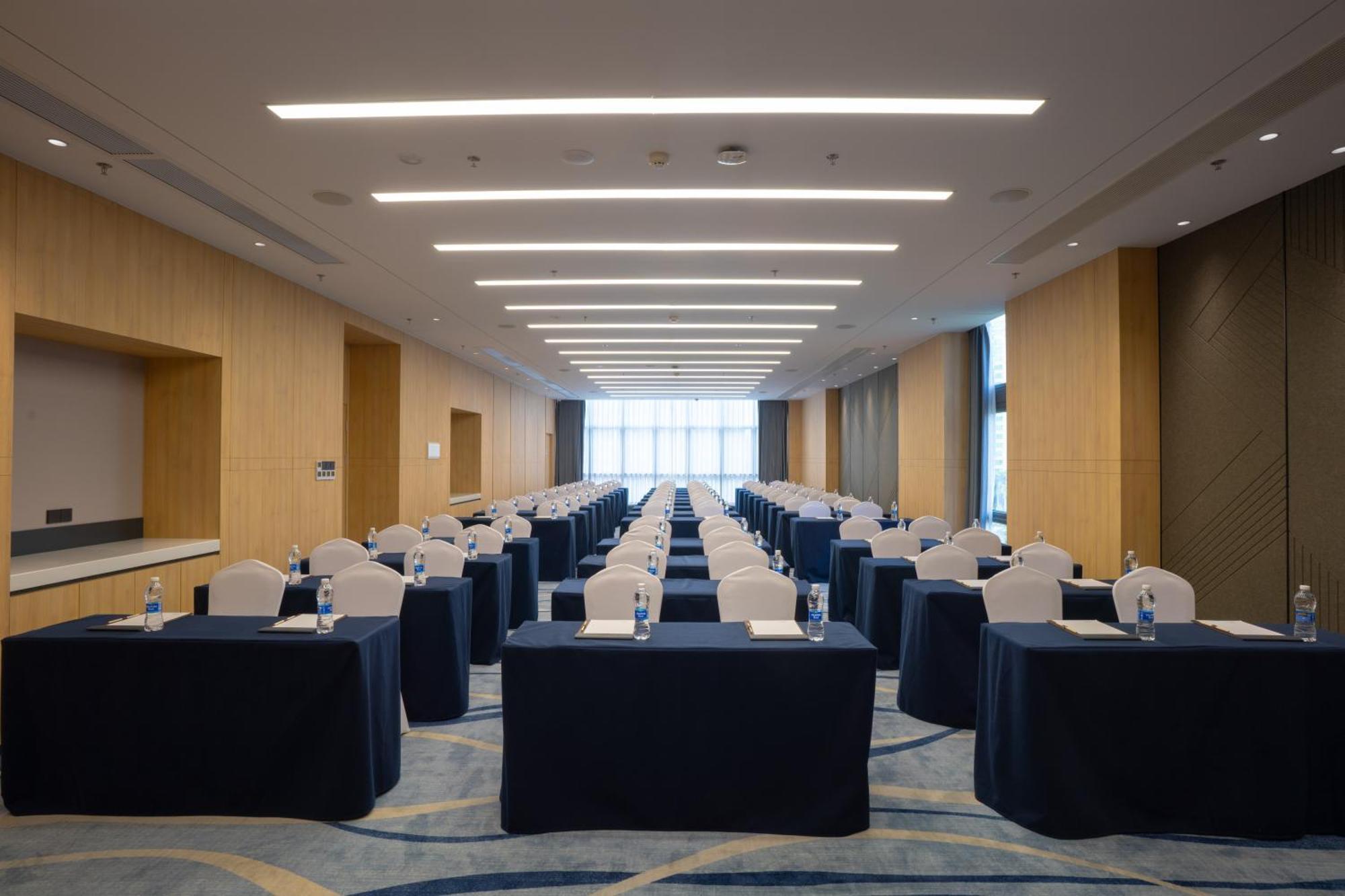 Holiday Inn Express Guangzhou Panyu Dashi By Ihg Exterior foto
